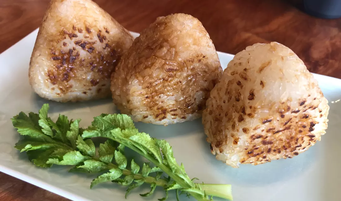 Yaki Onigiri (Gebackene Reisbällchen)